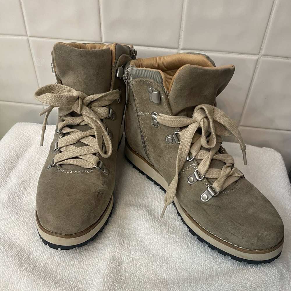 Women’s cute ankle boots